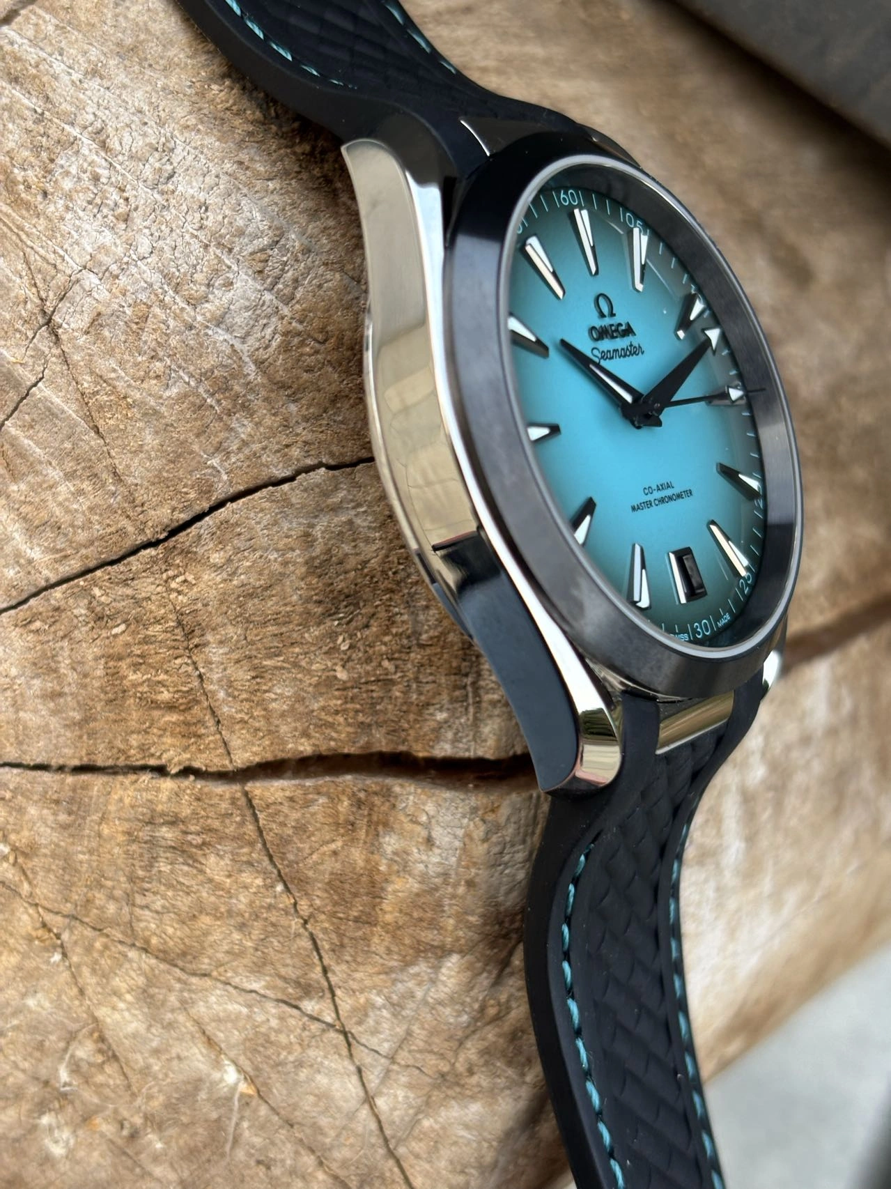 Packable CBD Factory Omega Seamaster Aqua Terra 150M 41mm Gradient Turquoise Dial Ceramic Bezel (220.32.41.21.03.001) 1:1 Super Clone – DD8900 Movement 265